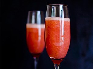prosecco z truskawkami